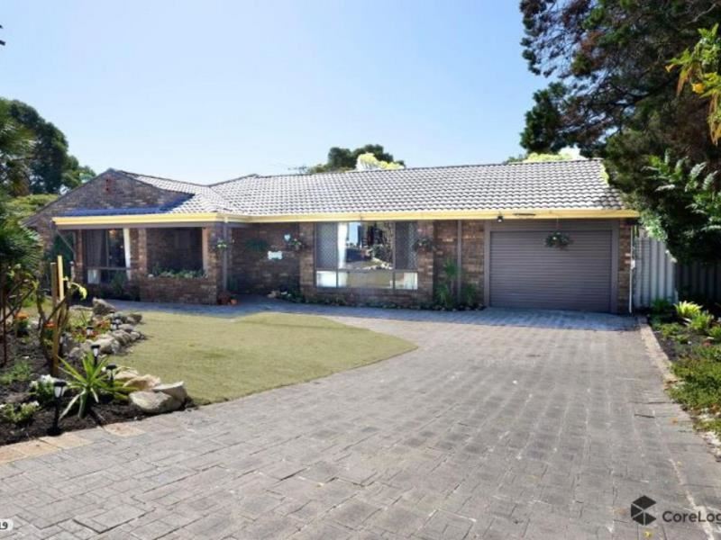 8 Captain Court, Heathridge