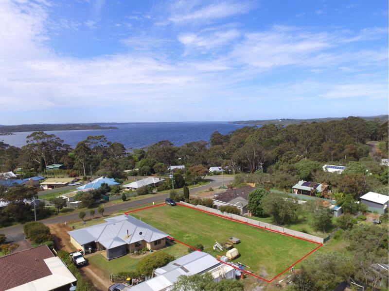 8 Cotswold Drive, Ocean Beach