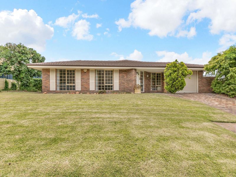 74 Castlecrag Drive, Kallaroo