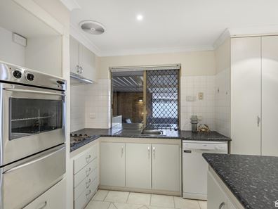 9 Piesse Place, Seville Grove WA 6112