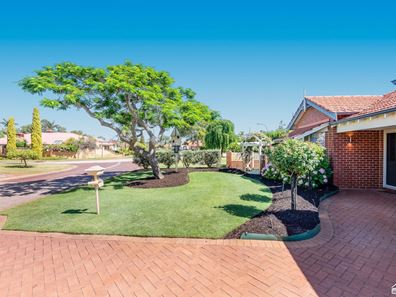 4 Tiarella Place, Canning Vale WA 6155