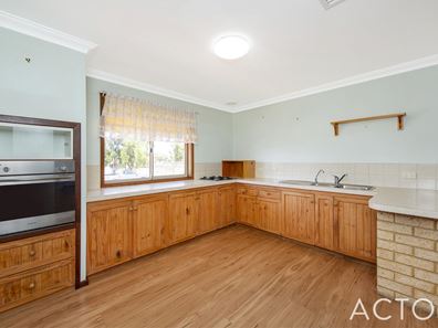 27 Mahogany Drive, Halls Head WA 6210