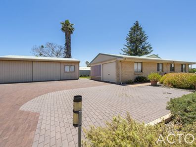 27 Mahogany Drive, Halls Head WA 6210