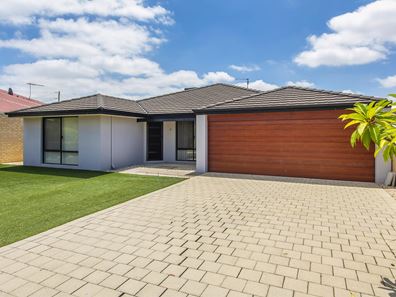 8 Auckland Parade, Canning Vale WA 6155