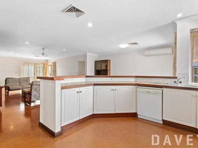 14 Lynton Street, Doubleview WA 6018