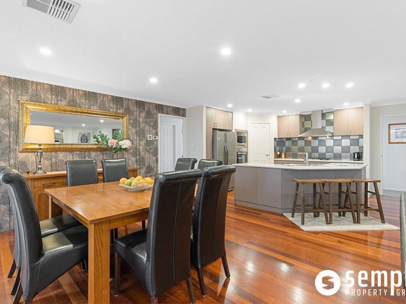 15 Moonah Way, Hammond Park