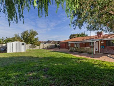 121 Rae Road, Safety Bay WA 6169