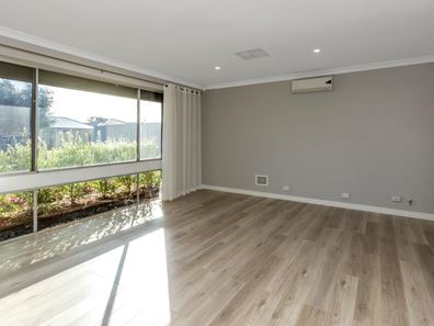 121 Rae Road, Safety Bay WA 6169