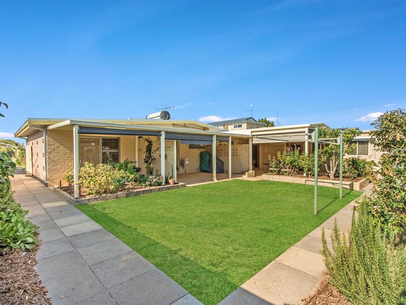 11 Recreation Drive, Shoalwater WA 6169