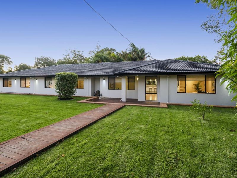 16 Connor Road, Lesmurdie