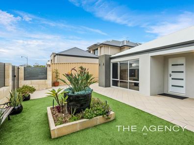 10 Calis Avenue, Iluka WA 6028