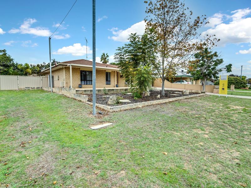 16 Saskatchewan Way, Greenfields