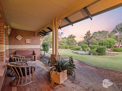 230 Hermitage Drive, The Vines WA 6069