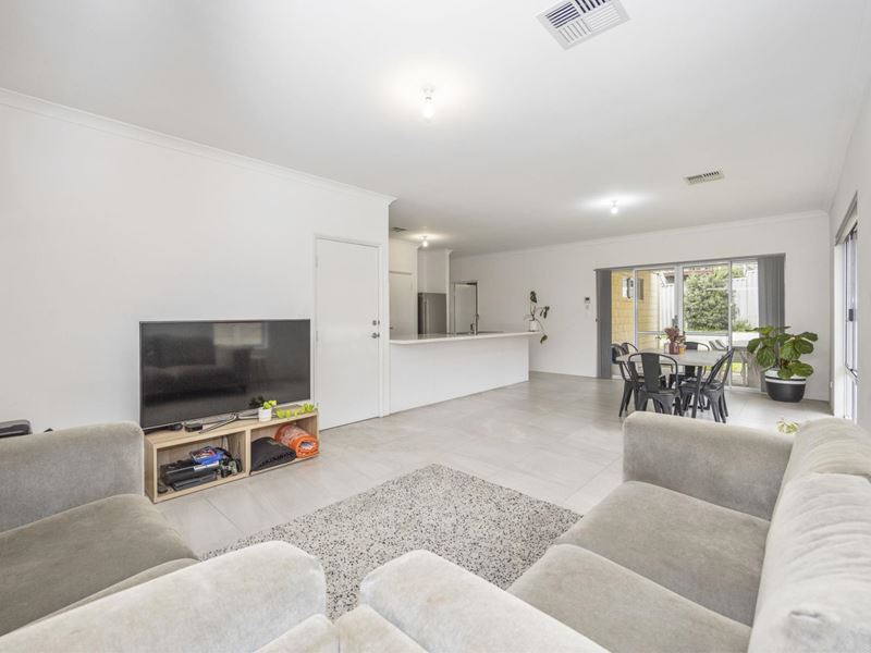 203B Leach Highway, Willagee