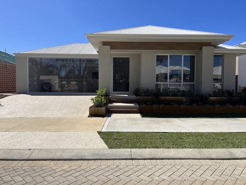 4 Boudicca Drive, Forrestdale