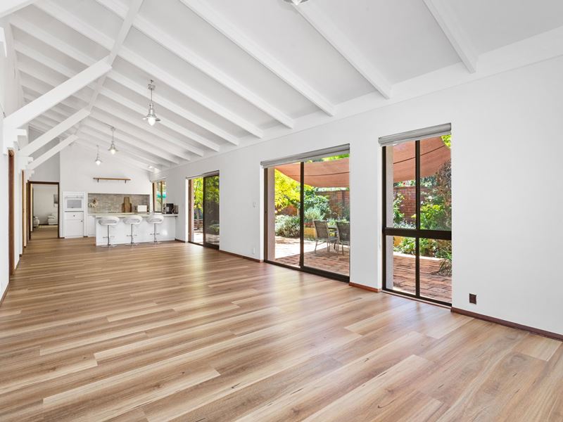 59 Peebles Road, Floreat