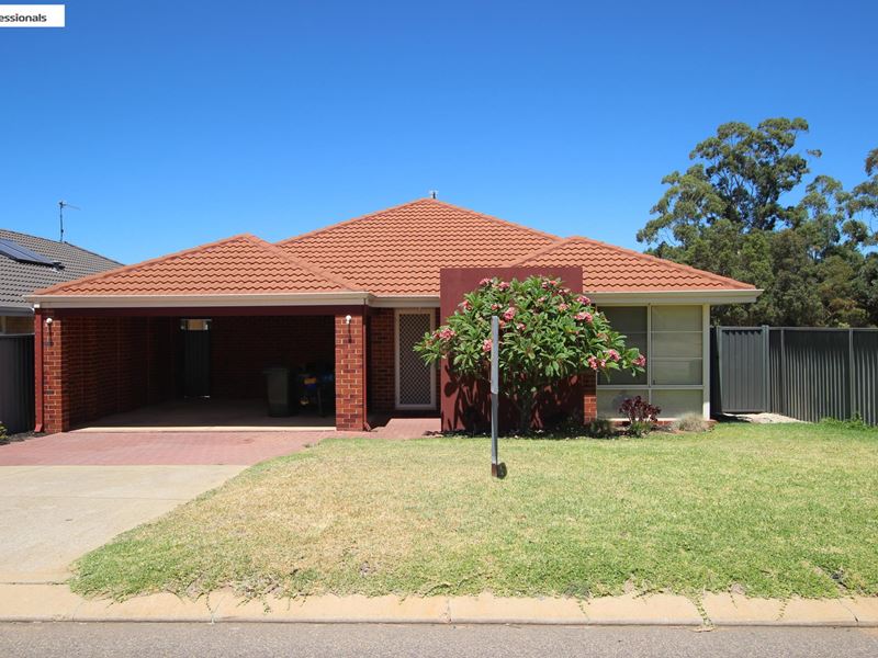 11A Wood Avenue, Waroona