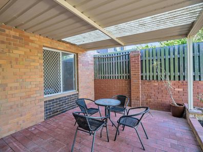 2/3 Burgundy Crescent, Spearwood WA 6163