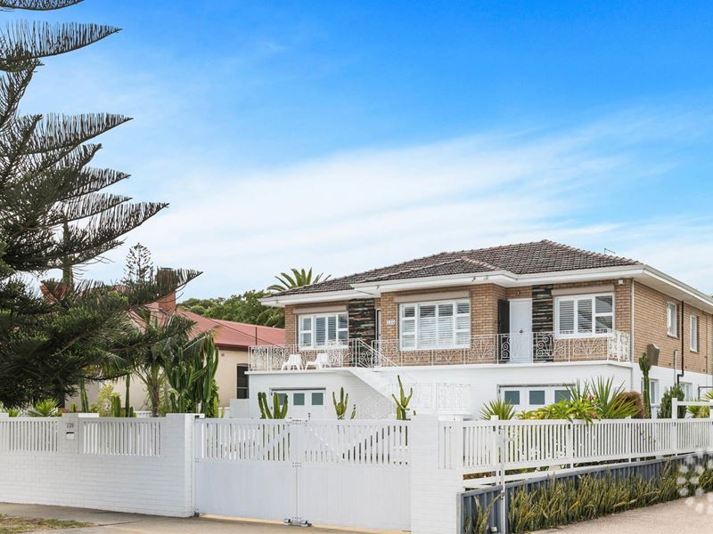 220 Hampton Road, Beaconsfield