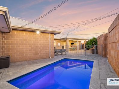 158 Bernborough Avenue, Caversham WA 6055