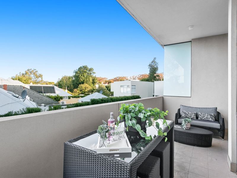 5/1 Freshwater Parade, Claremont