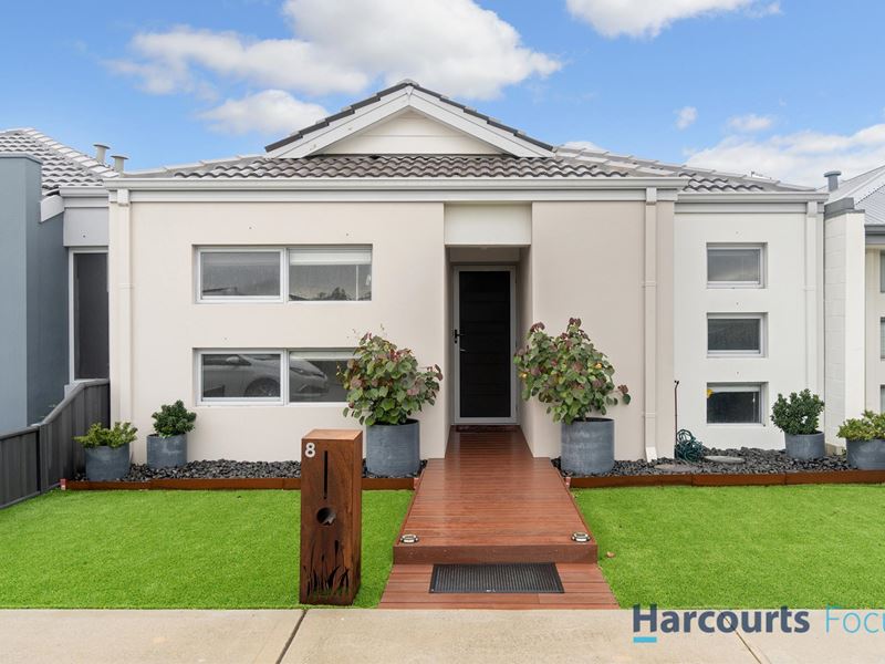 8 Lexington Promenade, Caversham