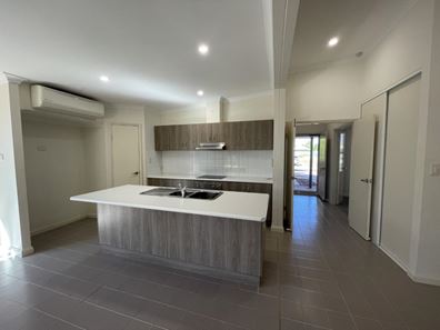 12 Brolga Meander, Nickol WA 6714