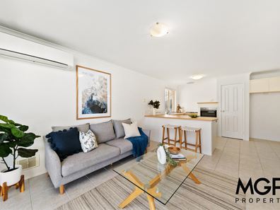 4/3 Cottrill Street, Alfred Cove WA 6154