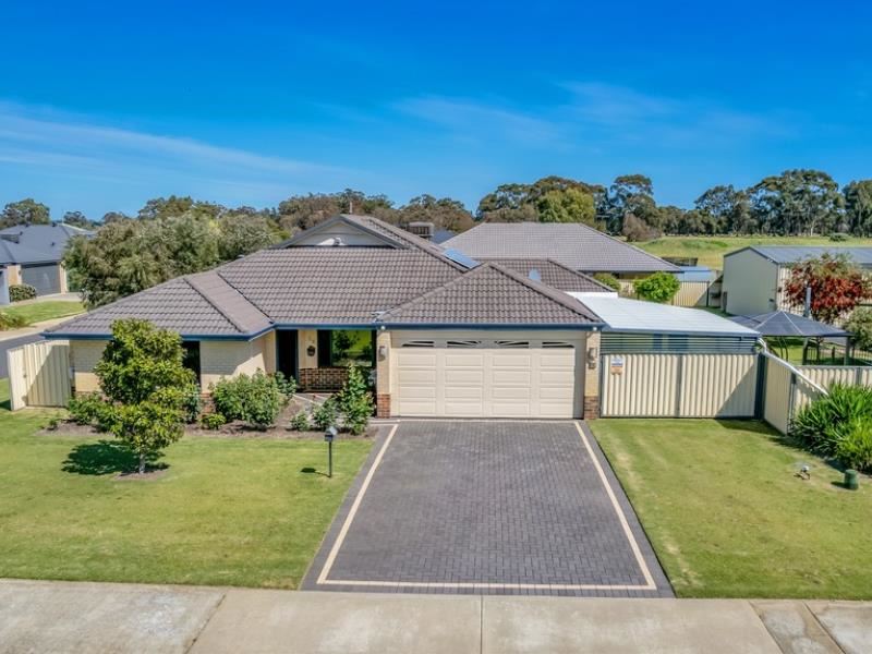 37 Wisteria Crescent, Pinjarra WA 6208