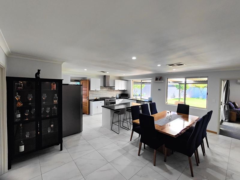 6 Constantine Way, Marangaroo