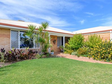 13 Shoalhaven Place, Waikiki WA 6169