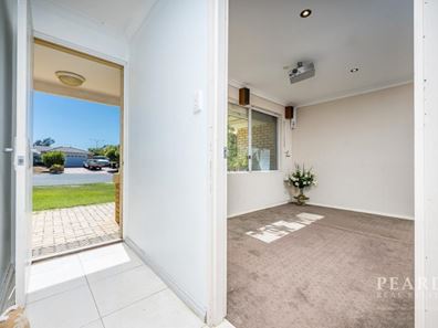 8 Alfred Place, Ocean Reef WA 6027