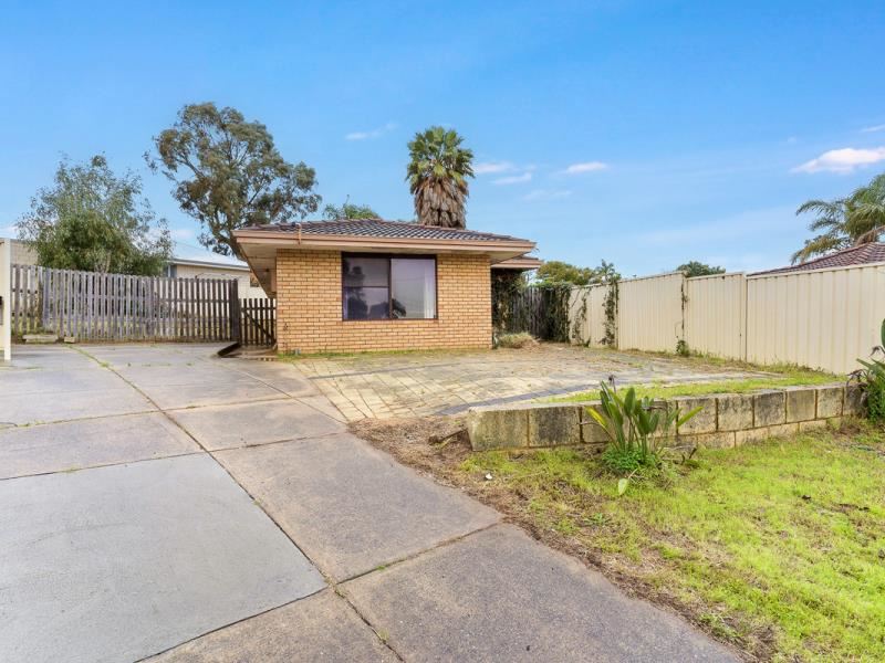 13B Eliot Close, Parmelia WA 6167