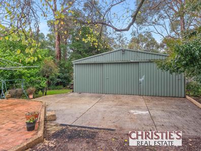 32 Cockatoo Drive, Mundaring WA 6073