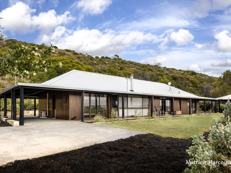 1443 Company Road, Greenough