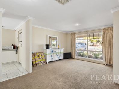 19 Golf Links Drive, Carramar WA 6031