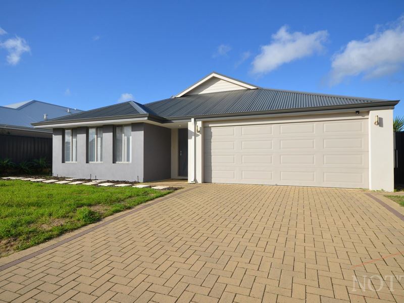 14 Featherleaf Elbow, Banksia Grove WA 6031