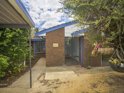 5A Rhagodia Court, Heathridge WA 6027