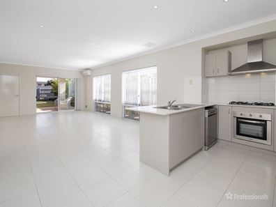 27 Viridis Street, Yanchep WA 6035