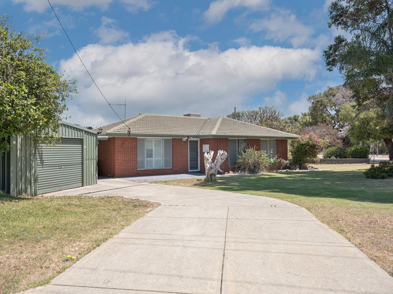 23 Dorchester Road, Forrestfield WA 6058