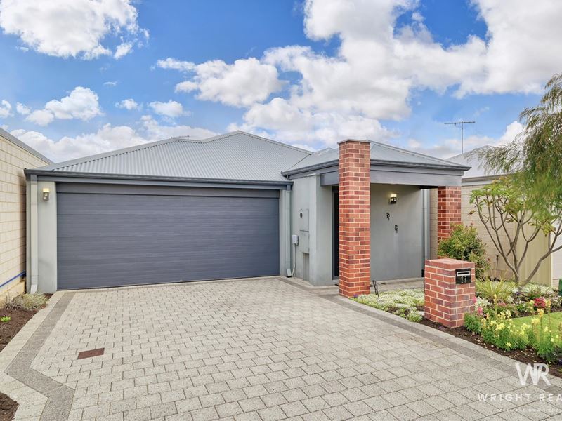 27 Trojan Bend, Madeley