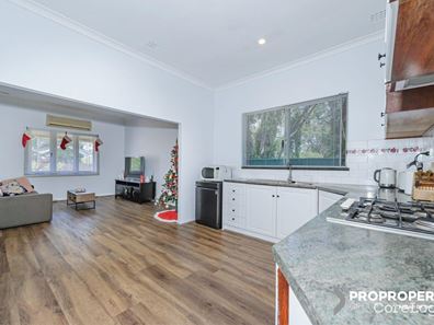 72 Great Northern Highway, Middle Swan WA 6056