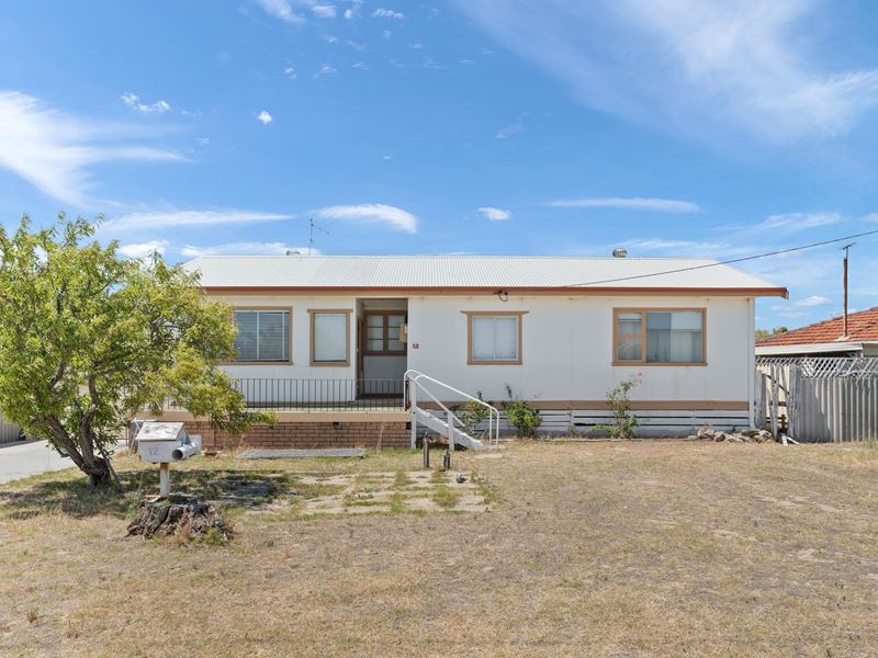 12 Joseph Road, Safety Bay WA 6169