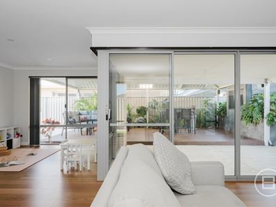 9 Mariposa Boulevard, Secret Harbour WA 6173