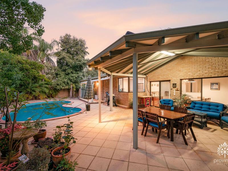 32 Benbullen Road, Kalamunda