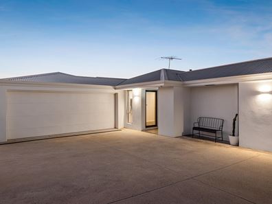 3 Eclipse Crescent, Kallaroo WA 6025