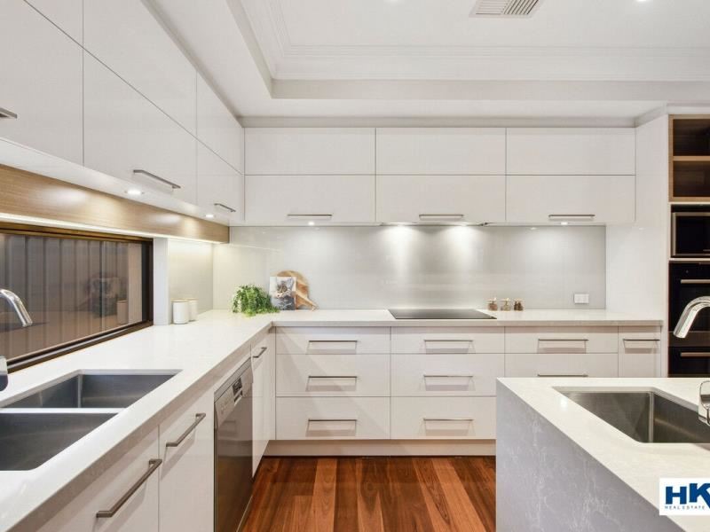 24 Avana Loop, Caversham