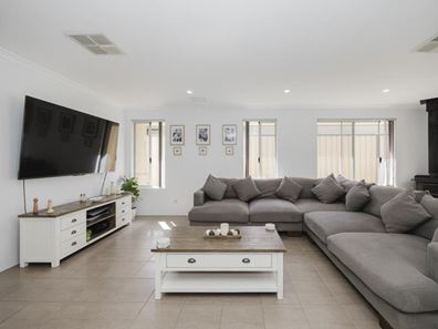 31 Dorrigo Bend, Yanchep WA 6035
