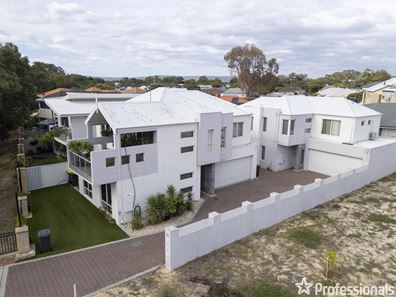 1/61 Aquaviva Circle, Viveash WA 6056