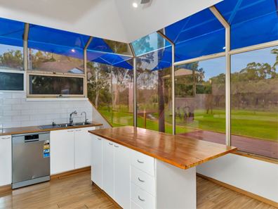 91 Mustang Road, Champion Lakes WA 6111